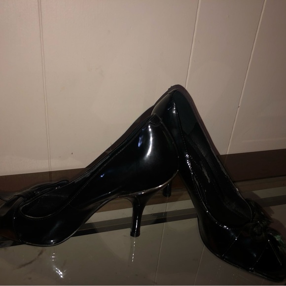 BCBG  Open toed black heels, size 7 - Picture 5 of 6